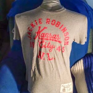 Jackie Robinson Kansas City Monarchs  XL T-Shirt